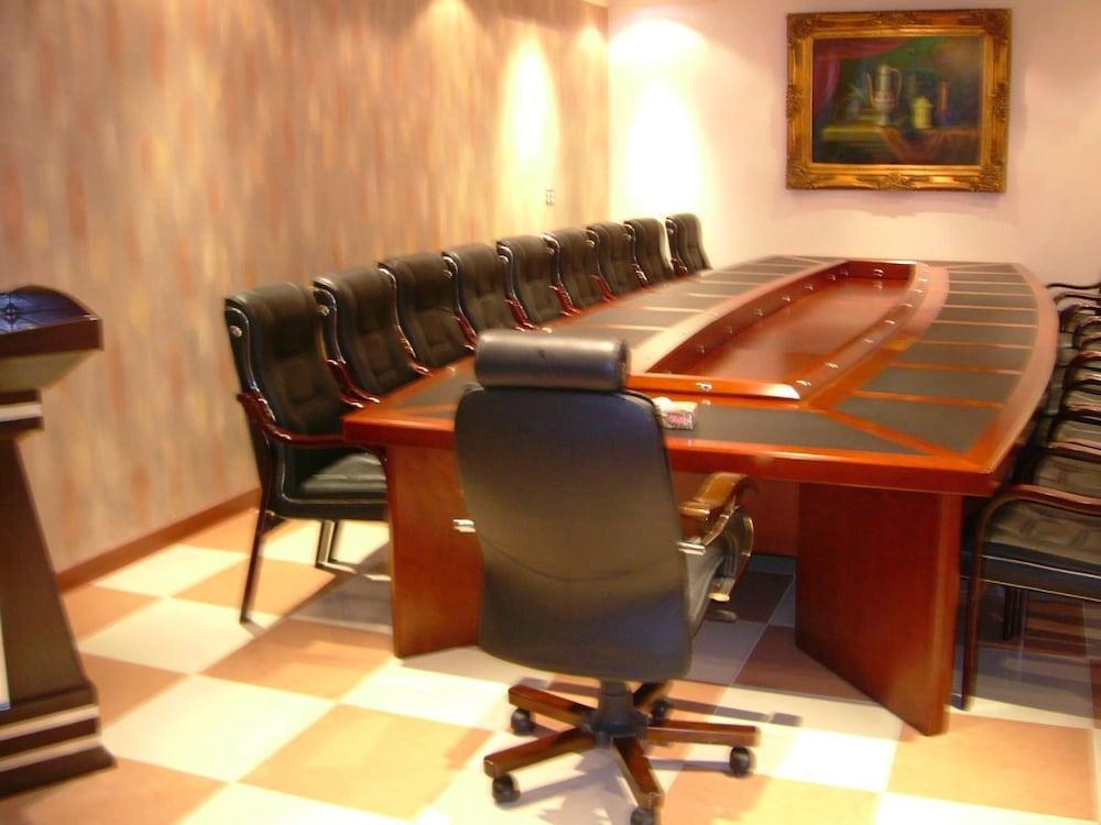 Bilqase Throne Hotel Dammam Esterno foto